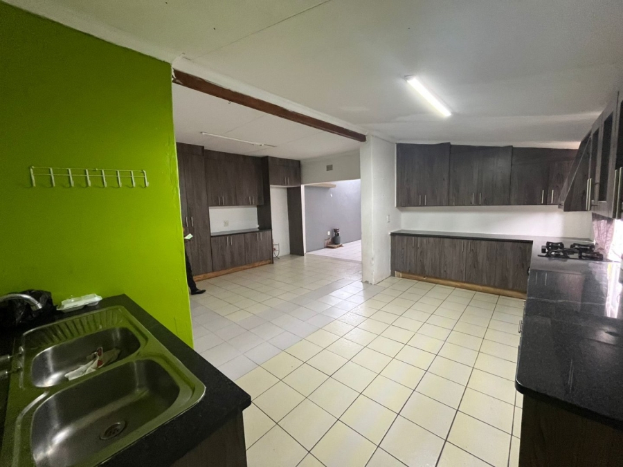 4 Bedroom Property for Sale in Stilfontein Ext 4 North West